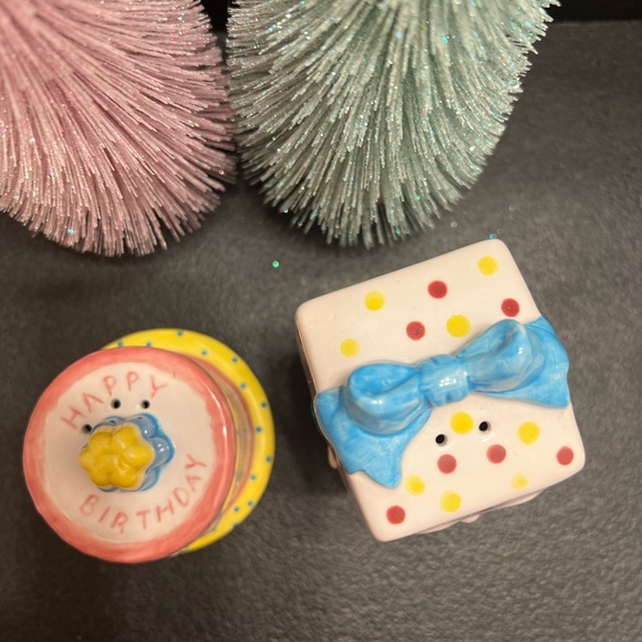 COPY - Absolutely Chic Vintage Clay Art Happy Birthday Salt n Pepper Shakers - Picture 2 of 5
